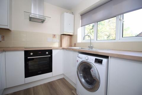 1 bedroom flat to rent, Sunningdale Gardens, Southampton SO18