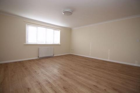 1 bedroom flat to rent, Sunningdale Gardens, Southampton SO18