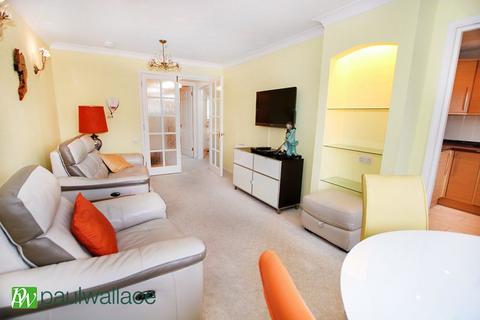2 bedroom retirement property for sale - Rose Court, West Cheshunt