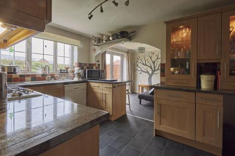 4 bedroom detached house for sale, Edgbaston Mead, Exeter