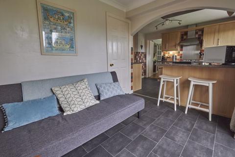 8 Edgbaston Mead, Exeter, EX2 5UB