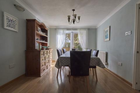 8 Edgbaston Mead, Exeter, EX2 5UB