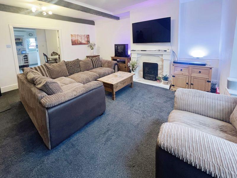 Gregory Avenue, Breightmet, BL2 *WITH SELF CONTAINED ANNEXE* 3 bed semidetached house for sale