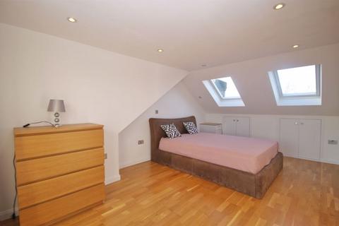 4 bedroom terraced house for sale, Millet Road, Greenford