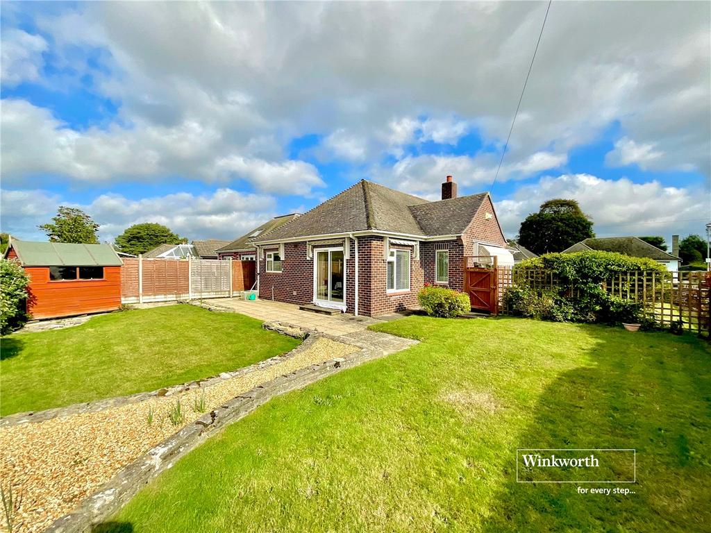 Forest Close, Highcliffe, Dorset, BH23 2 bed bungalow for sale £500,000