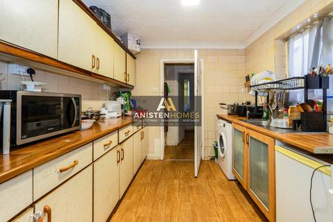 3 bedroom terraced house for sale, Richmond Road, Ilford. IG1