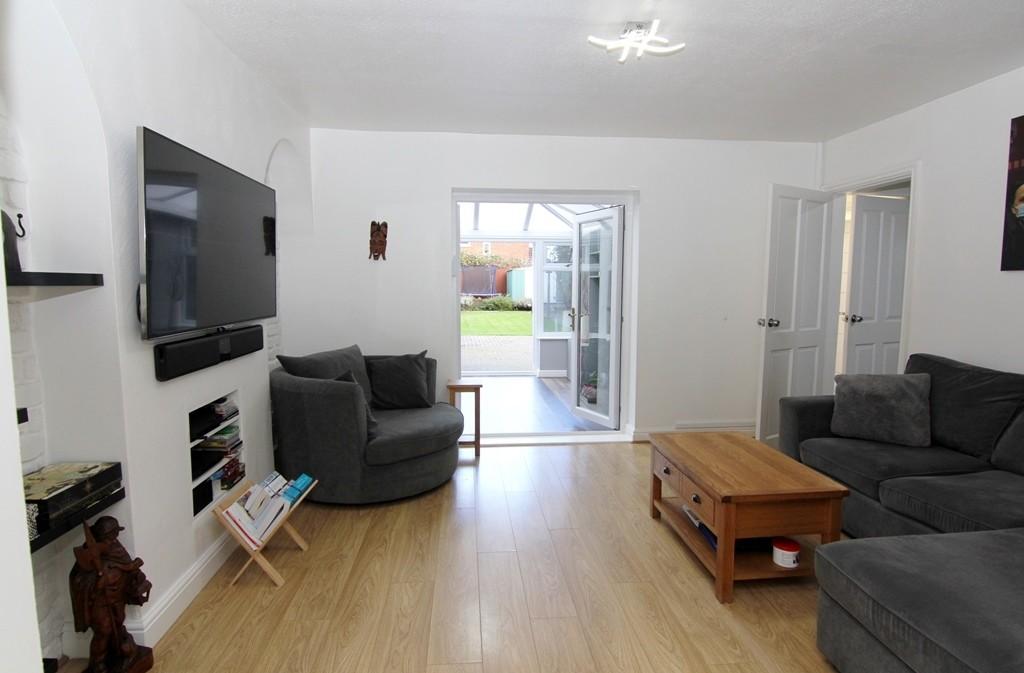 Living room to conservatory &amp; kitchen