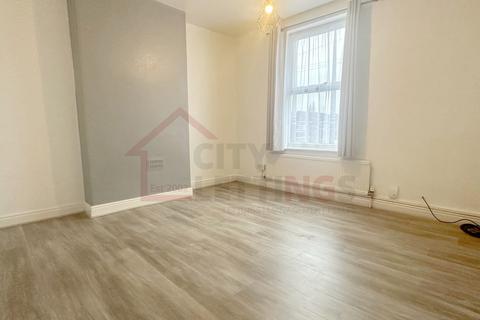 3 bedroom terraced house to rent - Albert Avenue