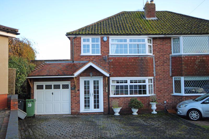 Romany Way, Stourbridge DY8 3 bed semidetached house for sale £345,000