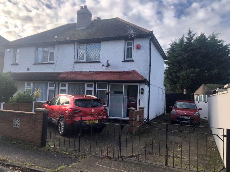 Croft Close, Harlington, Hayes 3 bed semidetached house for sale £