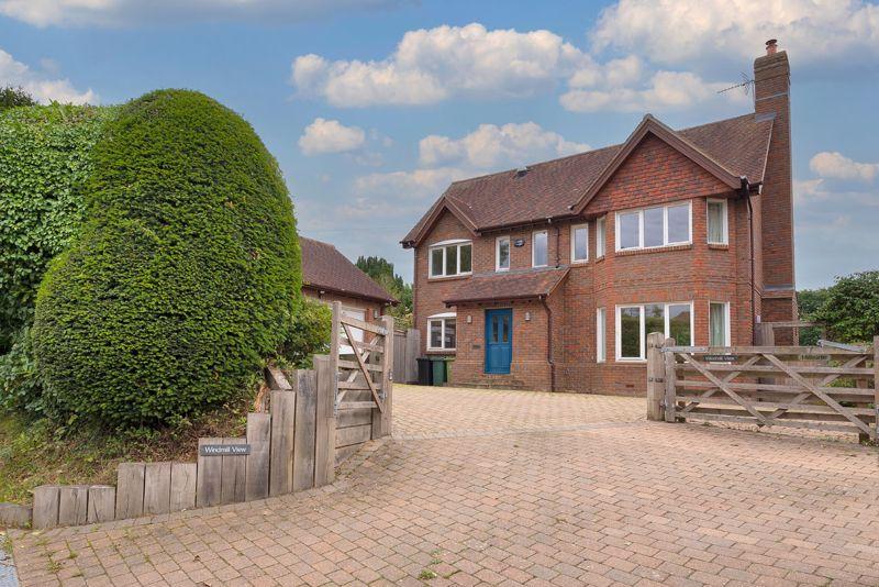 Brenchley Road, Brenchley TN12 6 bed detached house to rent £3,500