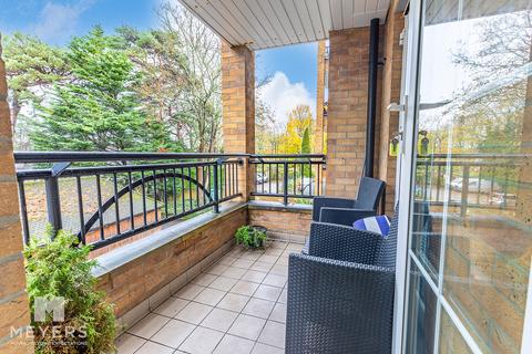 2 bedroom flat for sale, Knyveton Road, Bournemouth, BH1 3