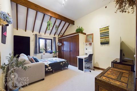 3 bedroom barn conversion for sale, Yarmouth Road, Blofield, Norwich