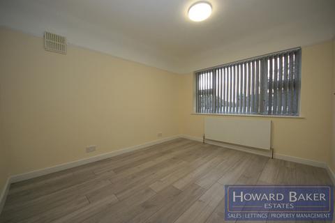 undefined, Penrose Avenue, Carpenders Park