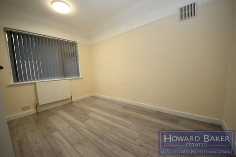 undefined, Penrose Avenue, Carpenders Park