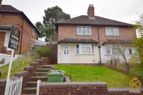 3 bedroom semi-detached house to rent, Foxburrows Avenue, Guildford