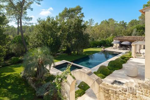 5 bedroom villa, Tourrettes, 83440, France