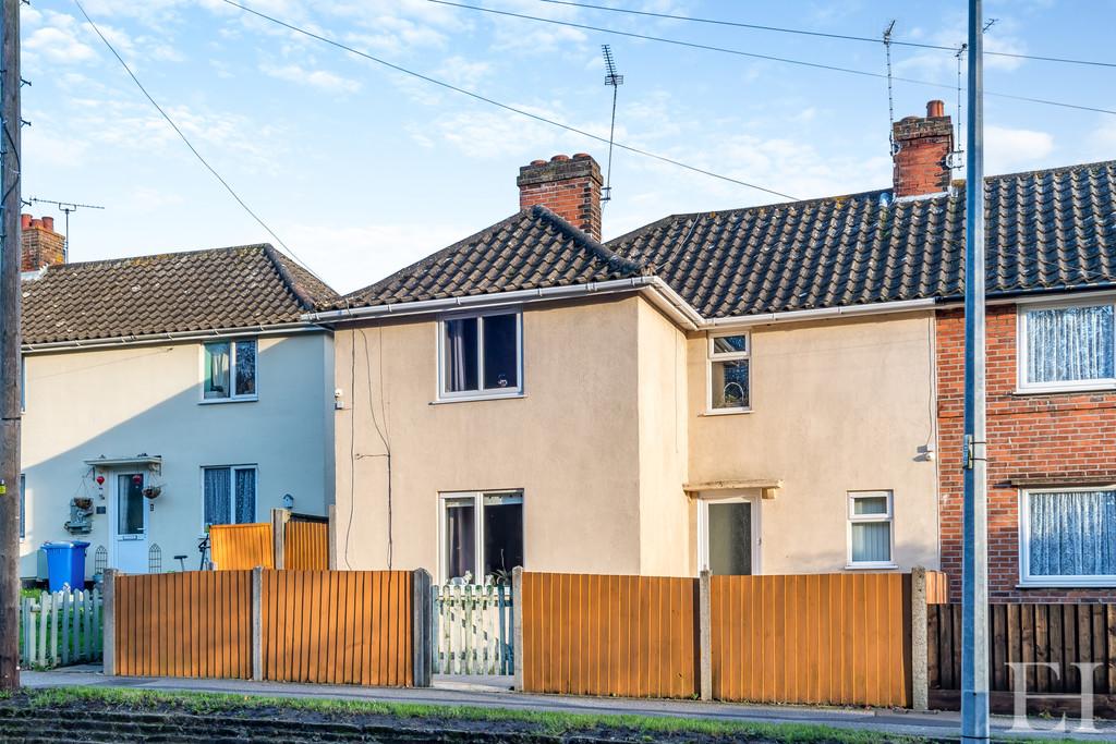 Lowestoft, Suffolk 3 bed end of terrace house for sale £180,000