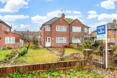 3 bedroom semi-detached house for sale - Cray Avenue, Orpington, Kent, BR5 4AA