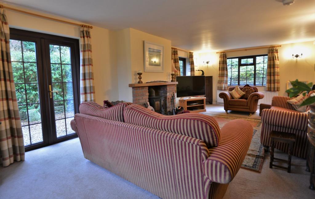 Rockbourne Road, Sandleheath, Fordingbridge, Hampshire 3 bed detached house for sale £1,175,000
