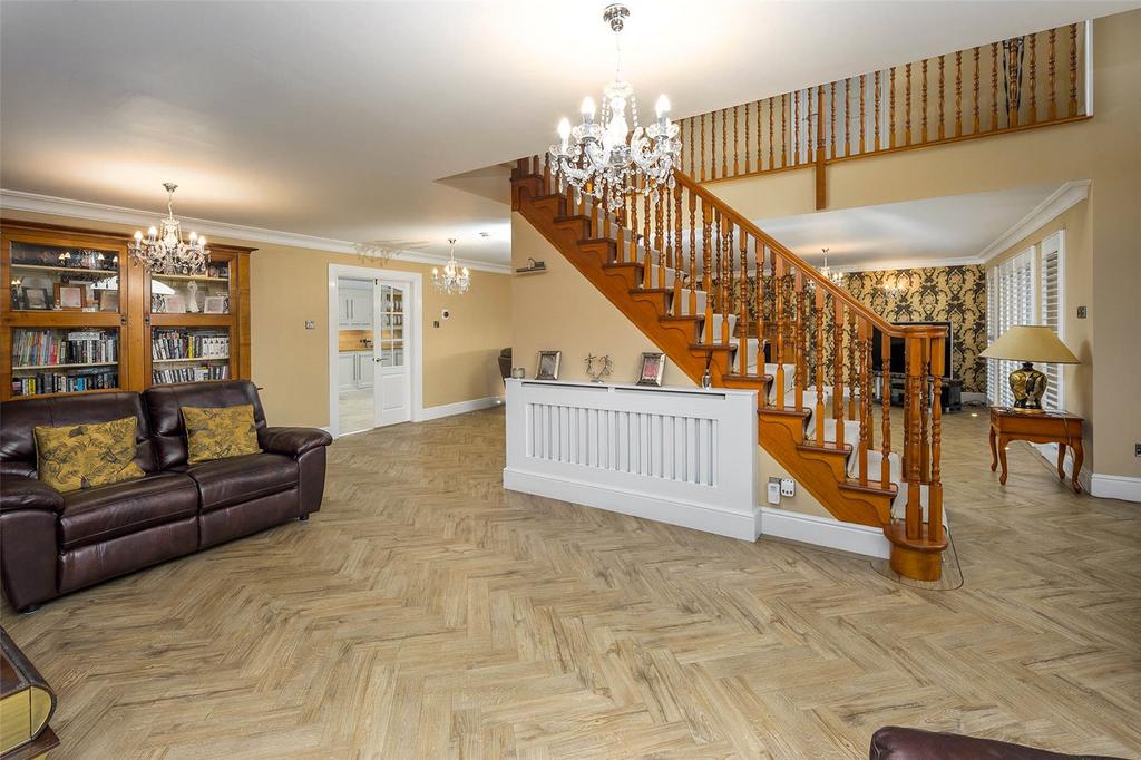 Main House Lounge