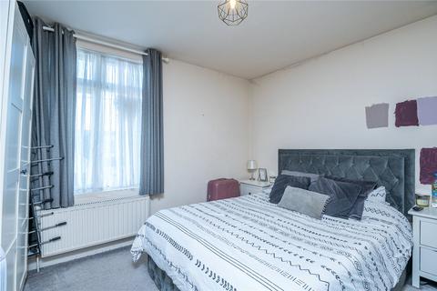 3 bedroom terraced house for sale, Sutton Court Drive, Rochford, Essex, SS4