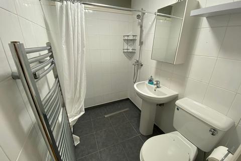 1 bedroom flat to rent - Deanery Close, London, N2