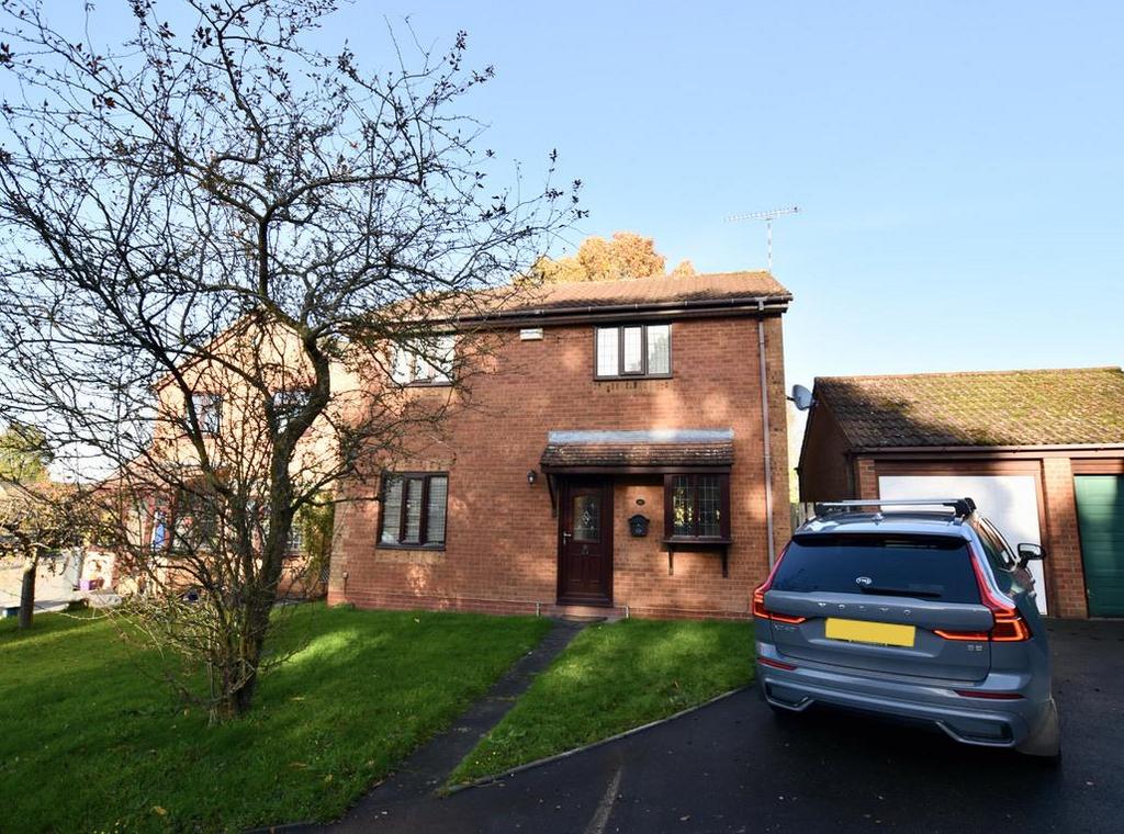 Grove Lane, Keresley End, Coventry 3 bed detached house £1,150 pcm (£265 pw)