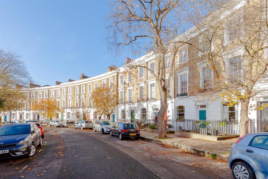 Thornhill Crescent (21).jpg