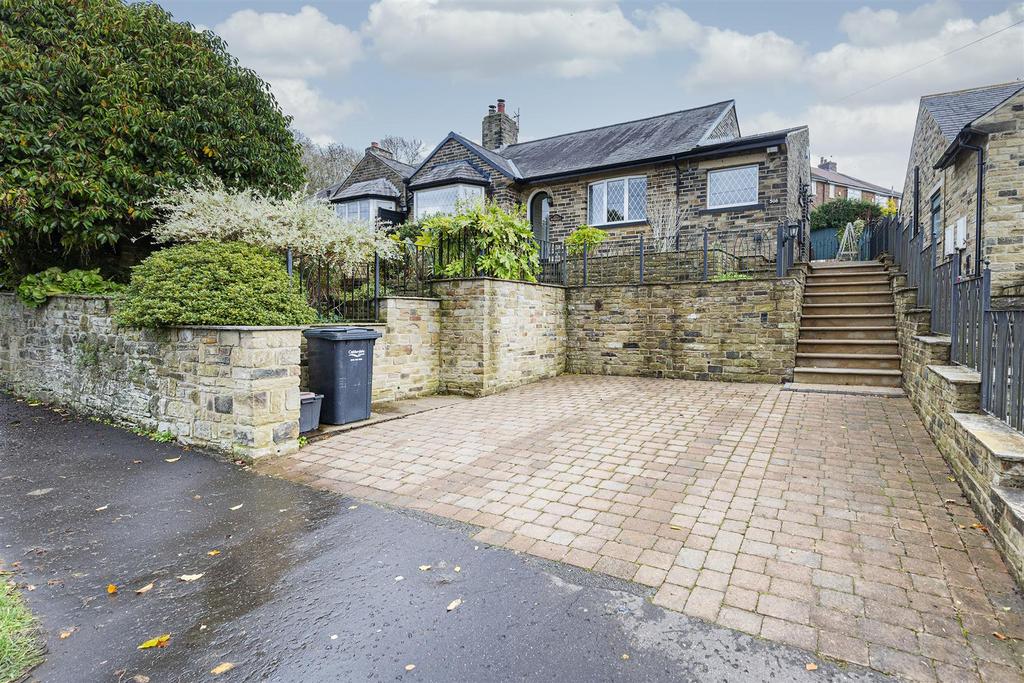 Bradford Road, Brighouse 2 bed semidetached bungalow for sale £240,000