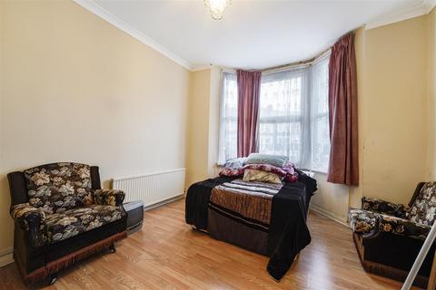 2 bedroom flat for sale, Tubbs Road, Harlesden