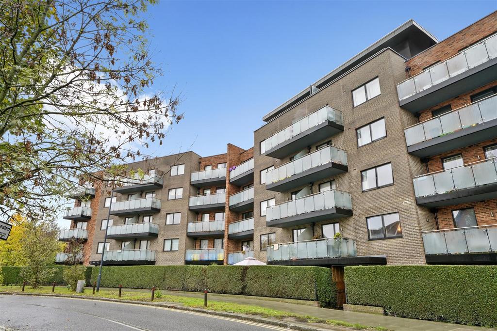 Flat 8, 72 Craven Park - yx1 GAab6 Pf H2 EOl Vewl8.jpg