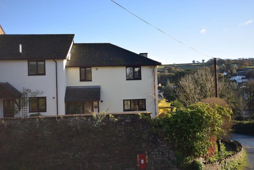 Mill Street, Torrington 3 bed end of terrace house £950 pcm (£219 pw)