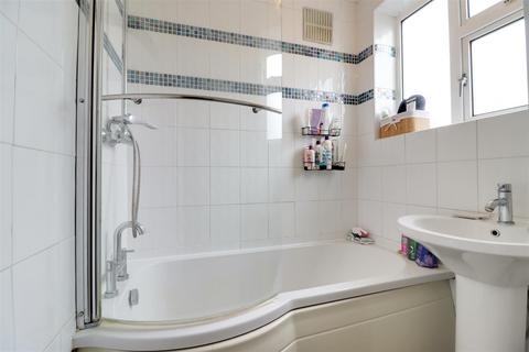 24 Beacon Close, Hessle, HU13 0DX