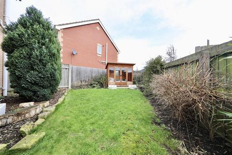 3 bedroom detached house for sale - Saints Close, Hull