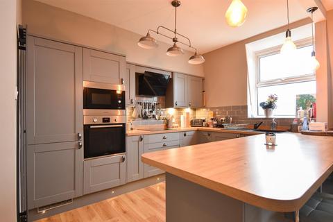 2 bedroom flat for sale, Terrace Road, St. Leonards-On-Sea