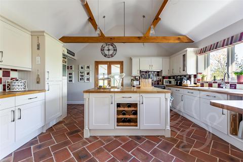 5 bedroom detached house for sale, Mersea Road, Colchester CO5