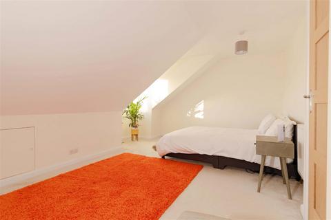 6 Stopham Close, Worthing, BN14 7QE