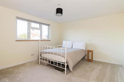 6 Stopham Close, Worthing, BN14 7QE