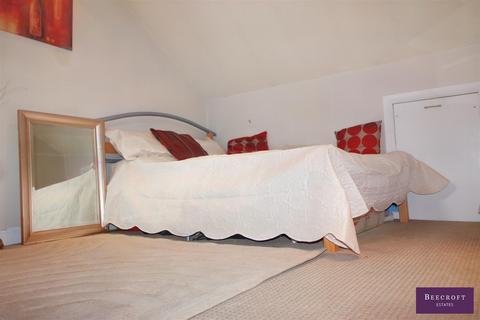 30 Wath Road, Wombwell, Barnsley, S73 0SE