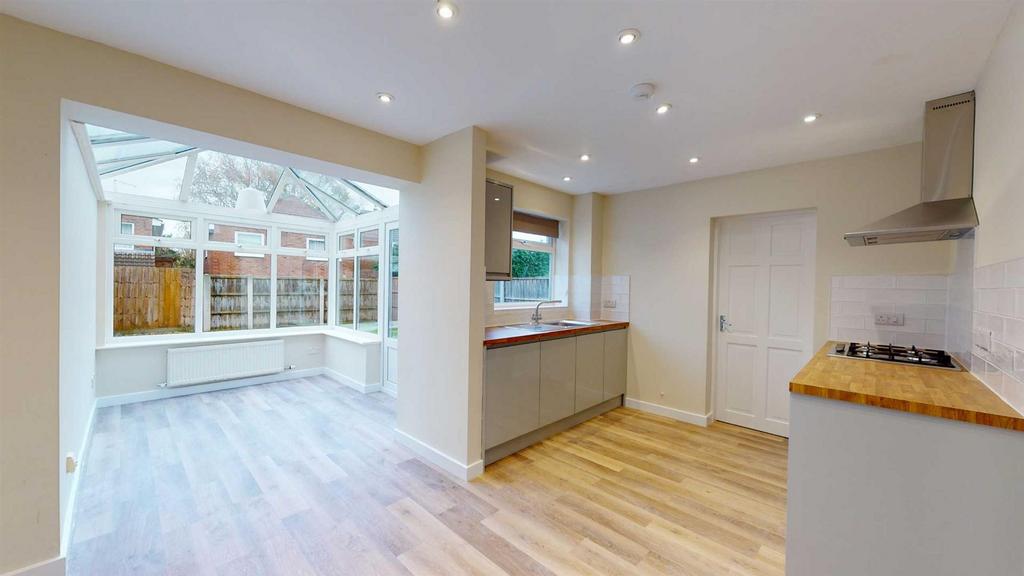 Whitecroft Road, Reabrook, Shrewsbury 3 bed semidetached house £950