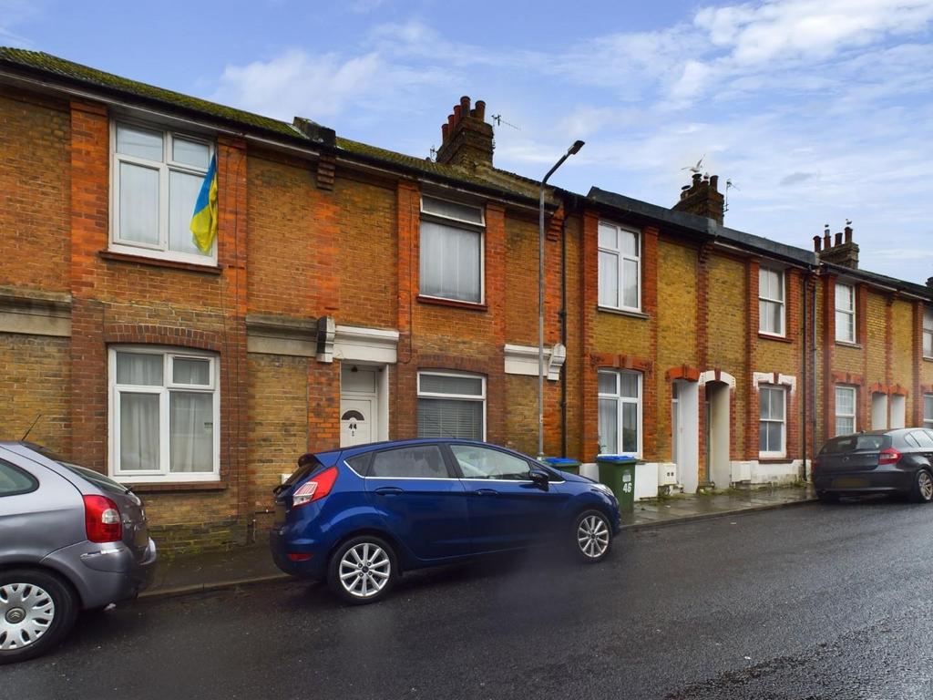 Gibbon Road, Newhaven 2 bed terraced house for sale £260,000