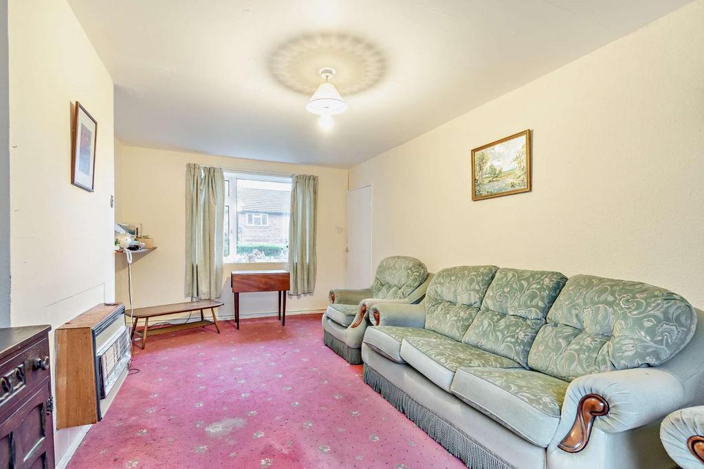 Woodfield Close, Harrogate, HG1 4ND 3 bed house for sale £190,000
