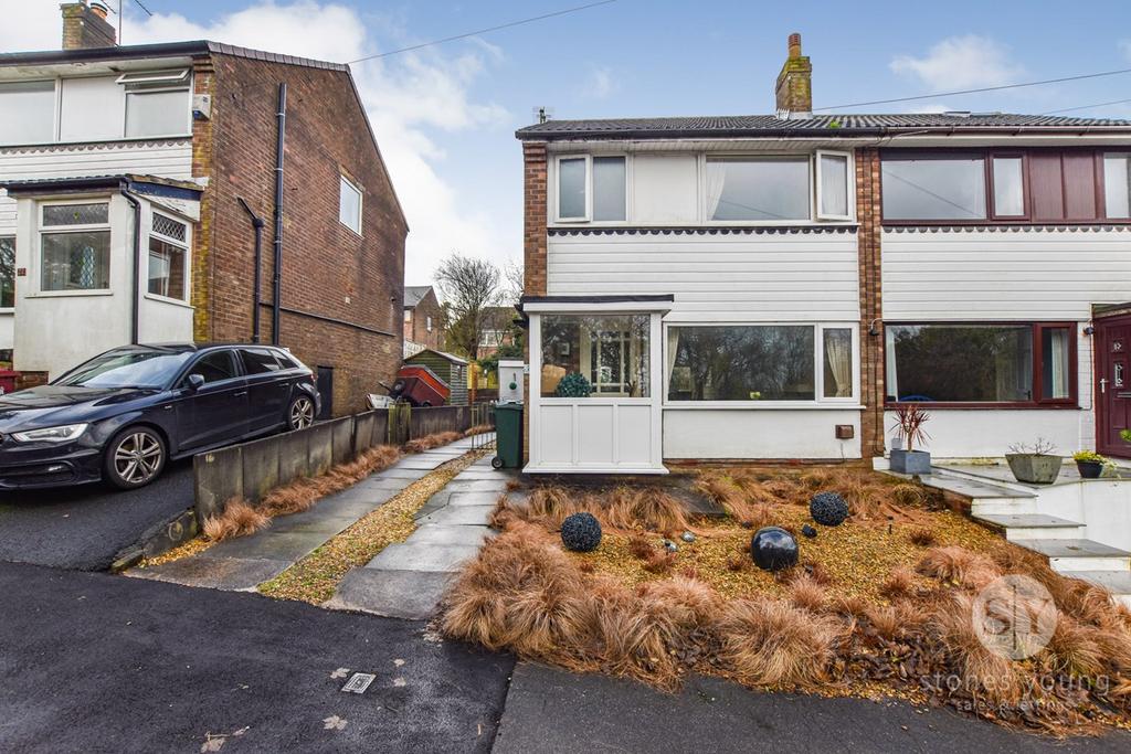 Hollowhead Lane, Wilpshire, Blackburn, BB1 3 bed semidetached house