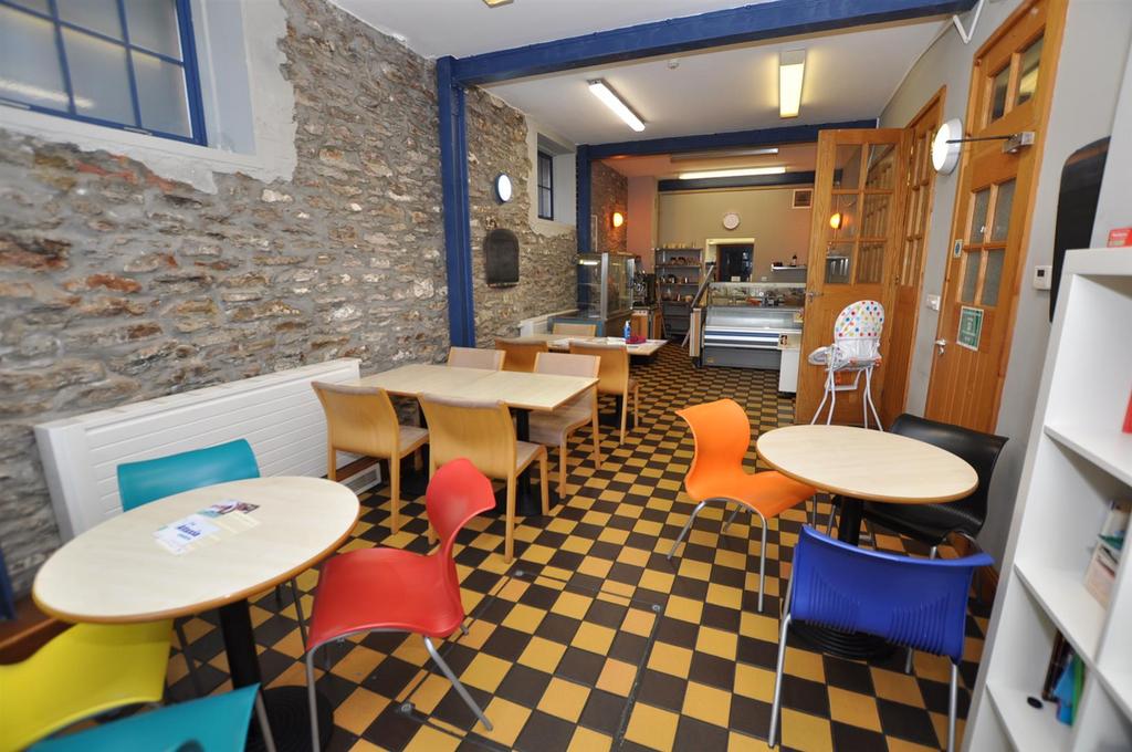 Pentre Road, St. Clears, Carmarthen Retail property (high street) to rent £650 pcm (£150 pw)