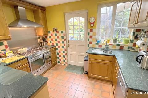 1 Cattlegate Road, Northaw, Potters Bar, EN6 4DL