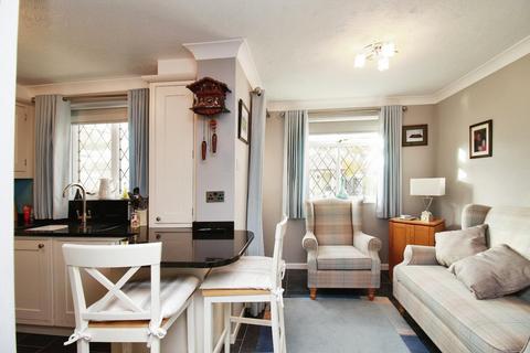 45 Coppice Road, Solihull, B92 9JY