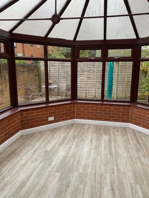 64 Byfield Rise Conservatory.jpg
