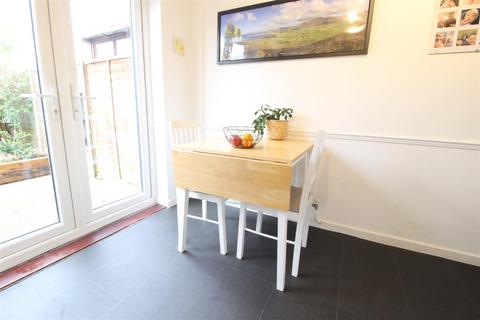 43 Badgers Close, Hertford, SG13 7UU