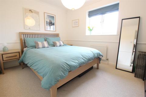 43 Badgers Close, Hertford, SG13 7UU